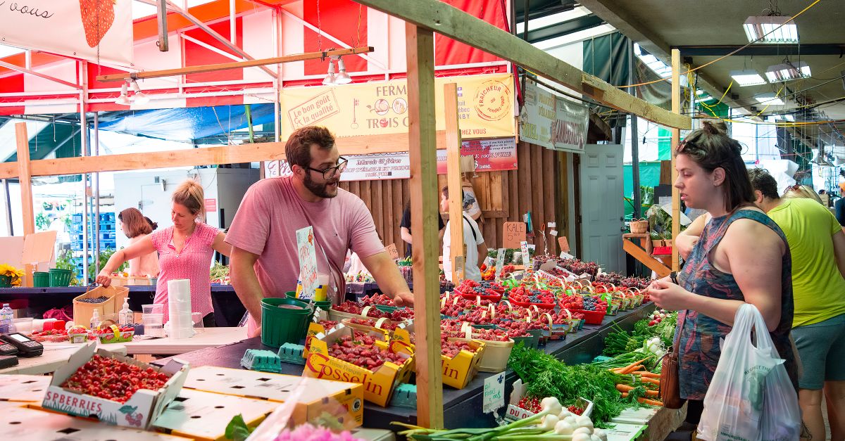 Saturday Market at Foundry Square